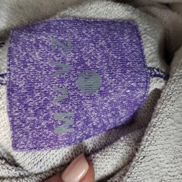 🎄5/$30🎄NWT Natalie Hoodie - Picture 5 of 7